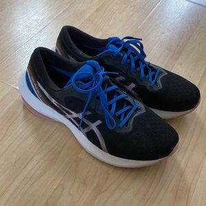 Women’s ASICS Gel-Pulse 13, size 11.5